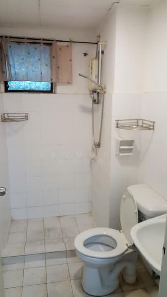 Kondominium untuk Dijual di Vista Millennium Condominium - Raymond Wong - Bathroom - PropertyGuru.com.my