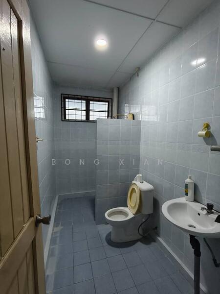 2-storey Terraced House for Sale in Kuching (Sarawak) - Bong Xian - Bathroom - PropertyGuru.com.my