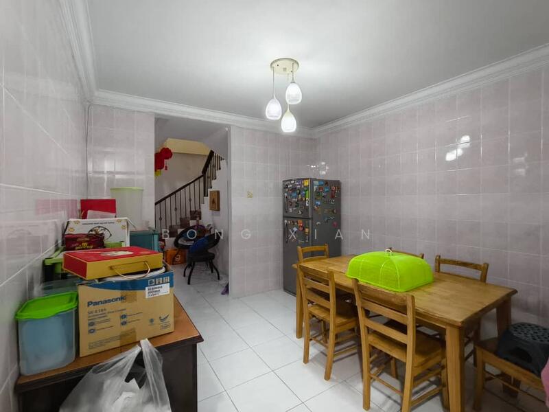 2-storey Terraced House for Sale in Kuching (Sarawak) - Bong Xian - Dining Room - PropertyGuru.com.my