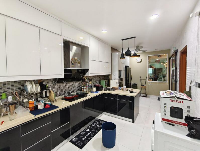 Serissa Terrace untuk Untuk Dijual - RM 950,000, Feb 2026 - Kitchen - PropertyGuru.com.my