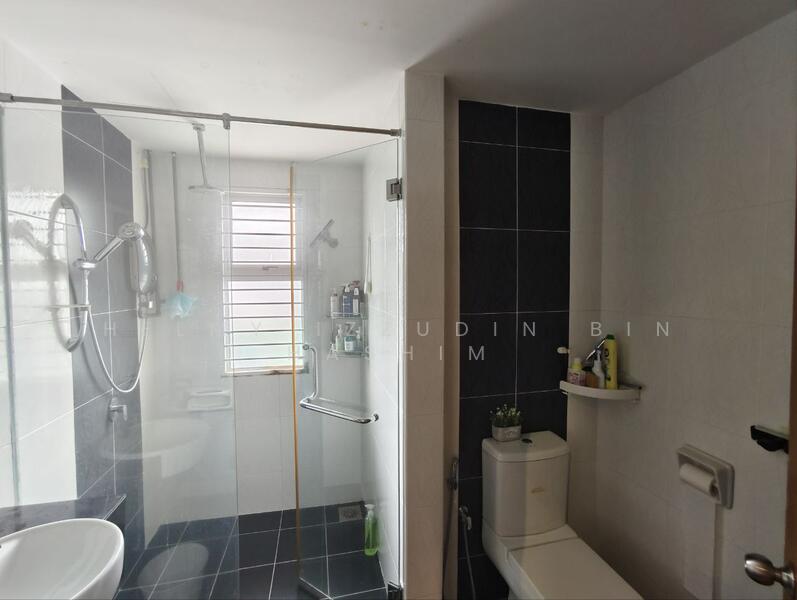 Serissa Terrace untuk Untuk Dijual - RM 950,000, Feb 2026 - Bathroom - PropertyGuru.com.my