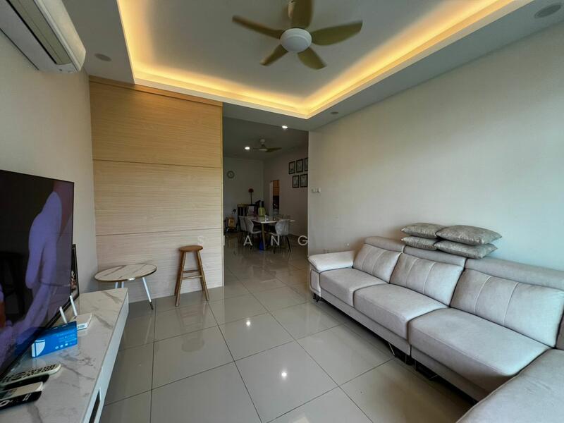 Setia Pinnacle untuk Untuk Dijual - RM 608,000, Mac 2026 - Living Room - PropertyGuru.com.my