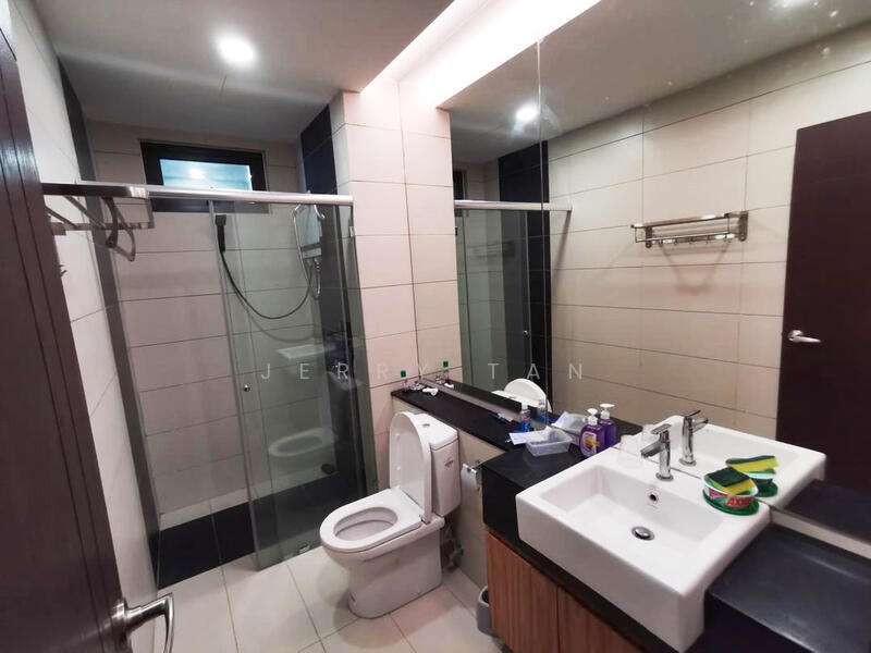 Condominium for Rent at Marinox Sky Villas - Jerry Tan - Bathroom - PropertyGuru.com.my