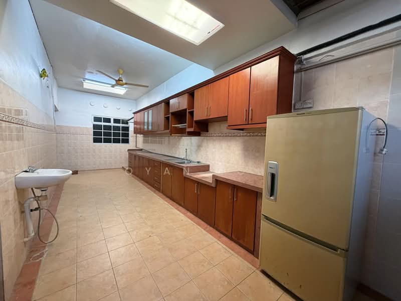 Rumah Teres 1-Tingkat untuk Dijual di Taman Jelutong (Jelutong) - Qyan Goh - Kitchen - PropertyGuru.com.my