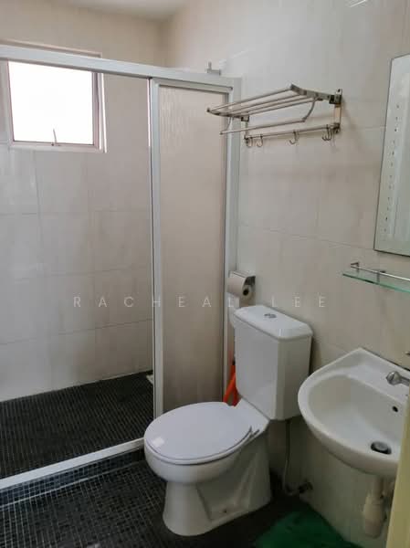 Servis Apartment untuk Dijual di Connaught Avenue - Racheal Lee - Bathroom - PropertyGuru.com.my