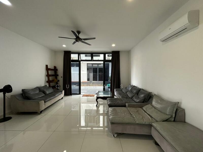Bungalow House untuk Dijual di Iskandar Puteri (Nusajaya) (Johor) - Queena Sim - Living Room - PropertyGuru.com.my