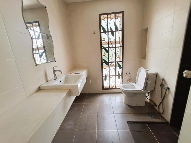 2-storey Terraced House for Rent in U12, Taman Cahaya Alam (Shah Alam) - Salawati Busro - Bathroom - PropertyGuru.com.my