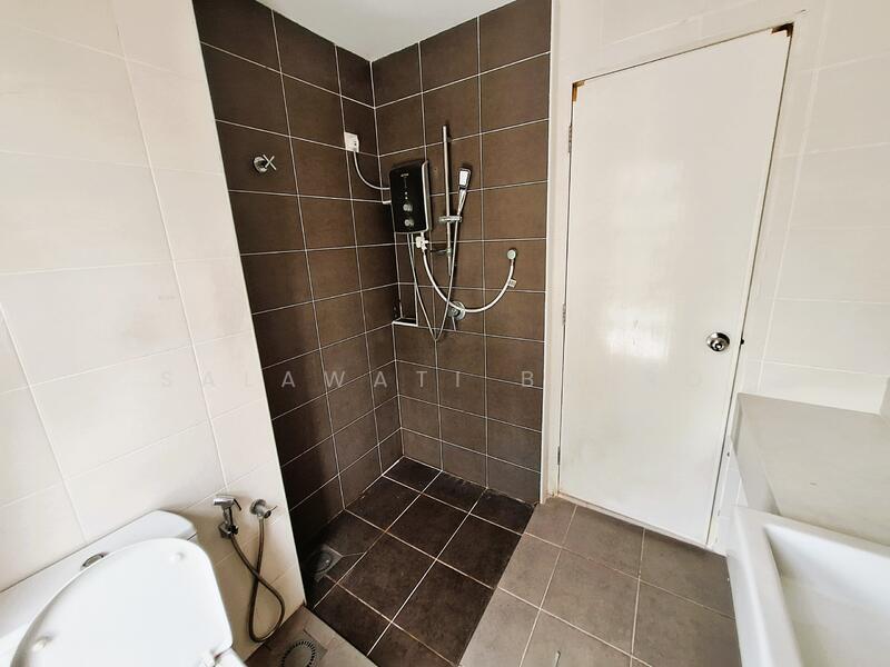 2-storey Terraced House for Rent in U12, Taman Cahaya Alam (Shah Alam) - Salawati Busro - Bathroom - PropertyGuru.com.my