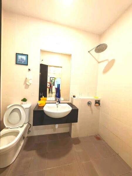 Zero-Lot Bungalow for Sale in Hijauan Residen (Ulu Langat) - Chin Chee Meng - Bathroom - PropertyGuru.com.my