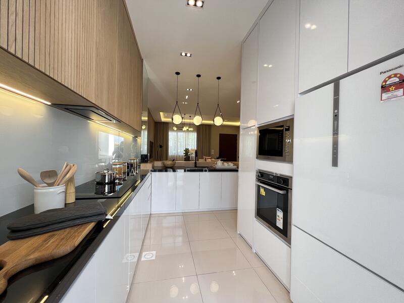 2-storey Terraced House for Sale in Semenyih (Selangor) - Jasper Tan - Kitchen - PropertyGuru.com.my
