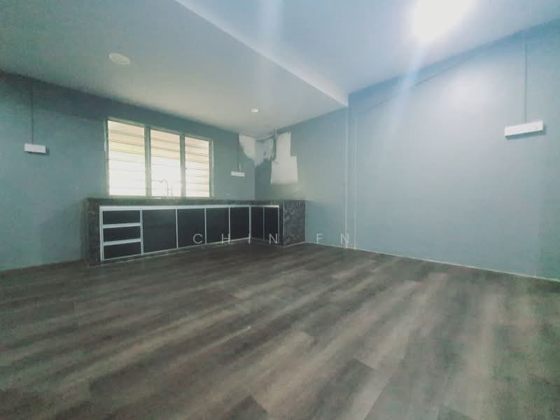 1-storey Terraced House for Sale in Taman Ayer Molek (Ayer Molek) - CHIN FN - Kitchen - PropertyGuru.com.my