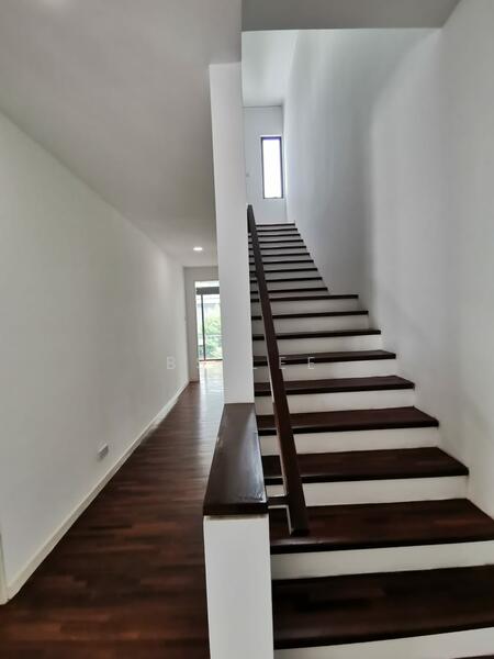 Rumah Teres untuk Disewa di Sungai Besi (Kuala Lumpur) - BS Lee - Corridor - PropertyGuru.com.my