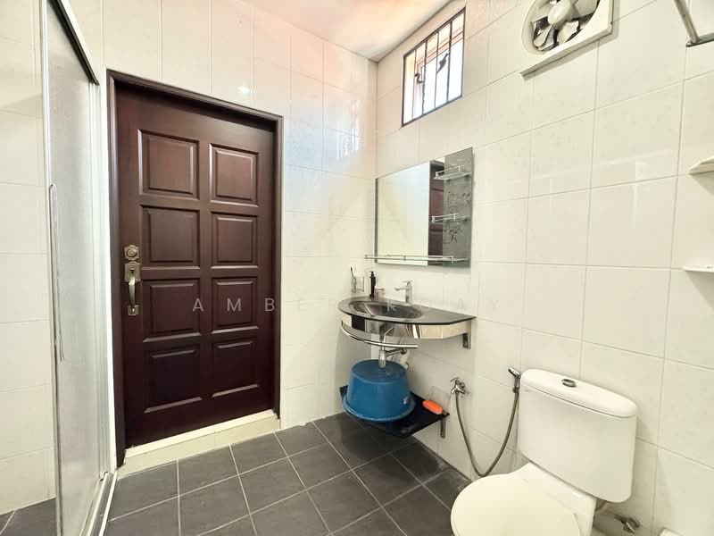 Rumah Teres 2.5 Tingkat untuk Dijual di Taman Mesra Permai (Butterworth) - Amber Koay - Bathroom - PropertyGuru.com.my