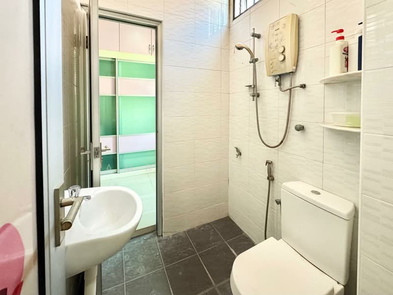 Rumah Teres 2.5 Tingkat untuk Dijual di Taman Mesra Permai (Butterworth) - Amber Koay - Bathroom - PropertyGuru.com.my