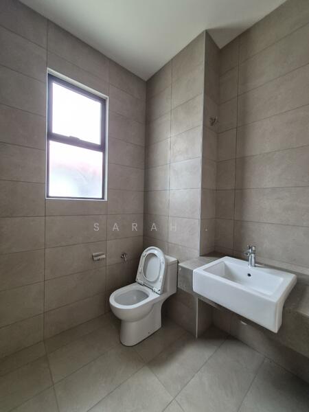 2-storey Terraced House for Sale in Setia Safiro (Cyberjaya) - Sarah . - Bathroom - PropertyGuru.com.my