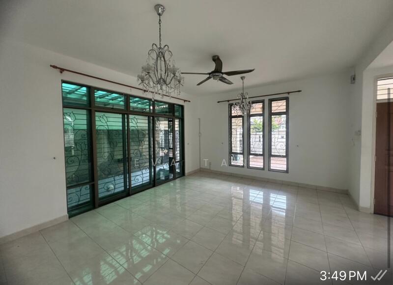 Semi-Detached House for Sale at Taman Austin Perdana - Eva Tan - Living Room - PropertyGuru.com.my