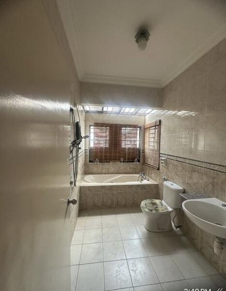 Semi-Detached House for Sale at Taman Austin Perdana - Eva Tan - Bathroom - PropertyGuru.com.my