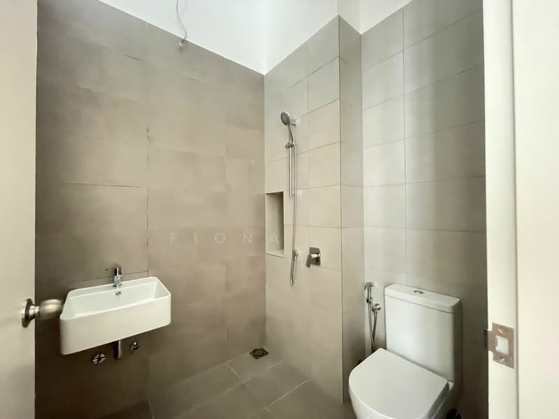 Rumah Berkembar untuk Dijual di Telok Panglima Garang (Selangor) - Fiona Lee - PropertyGuru.com.my