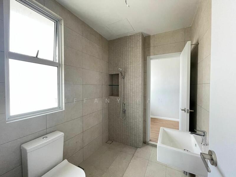 Rumah Teres untuk Dijual di Tamansari (Rawang) - Tiffany Yang - Bathroom - PropertyGuru.com.my