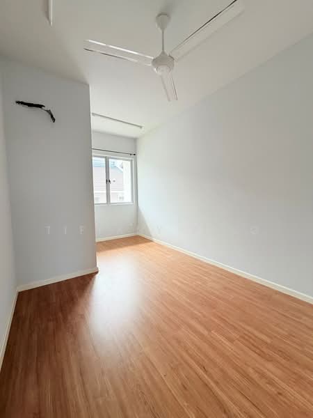 Rumah Teres untuk Dijual di Tamansari (Rawang) - Tiffany Yang - Bedroom - PropertyGuru.com.my