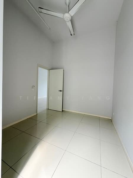 Rumah Teres untuk Dijual di Tamansari (Rawang) - Tiffany Yang - Bedroom - PropertyGuru.com.my