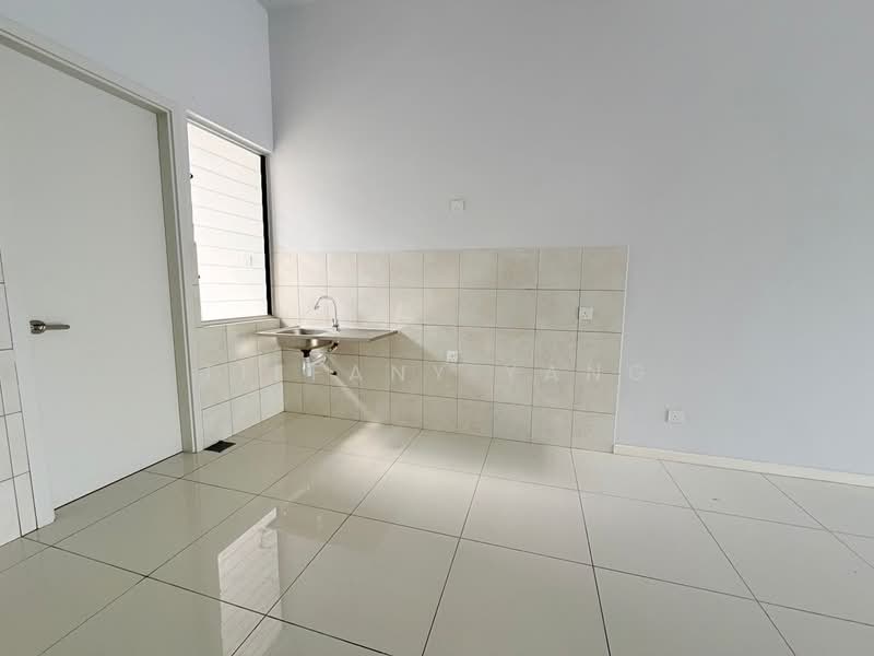 Rumah Teres untuk Dijual di Tamansari (Rawang) - Tiffany Yang - Kitchen - PropertyGuru.com.my