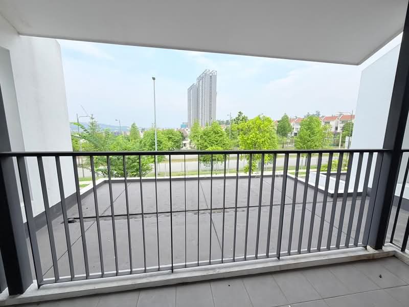 Rumah Teres untuk Dijual di Tamansari (Rawang) - Tiffany Yang - Balcony - PropertyGuru.com.my