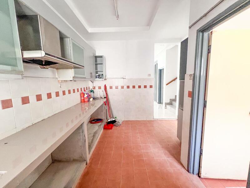 Bandar Tun Hussein Onn untuk Untuk Dijual - RM 700,000, Apr 2026 - Kitchen - PropertyGuru.com.my