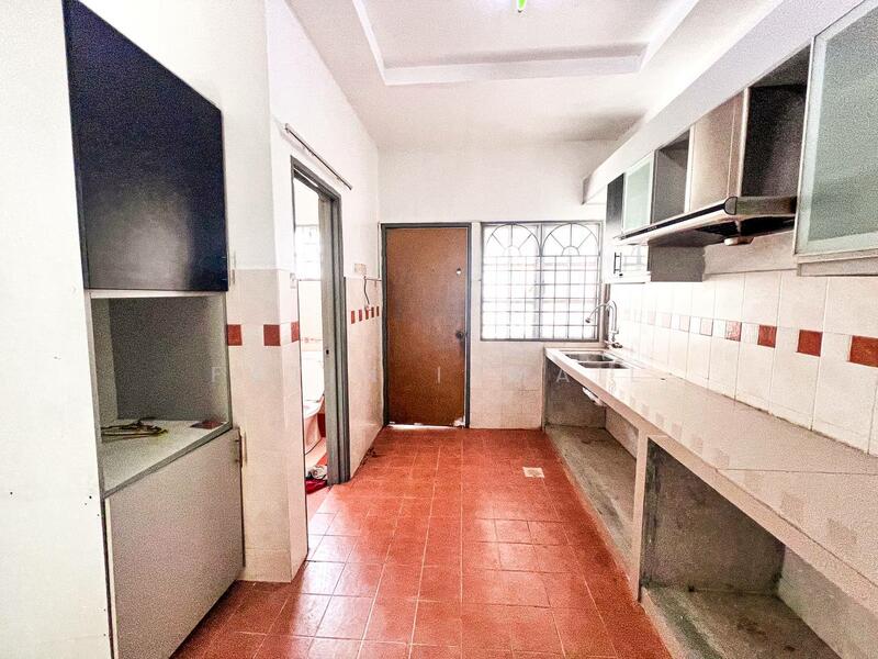 Bandar Tun Hussein Onn untuk Untuk Dijual - RM 700,000, Apr 2026 - Kitchen - PropertyGuru.com.my