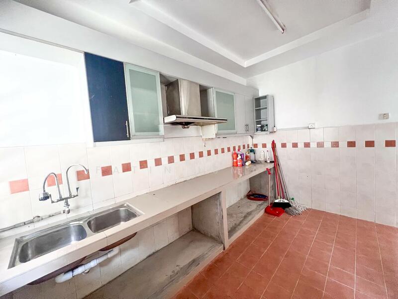 Bandar Tun Hussein Onn untuk Untuk Dijual - RM 700,000, Apr 2026 - Kitchen - PropertyGuru.com.my