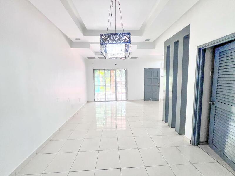 Bandar Tun Hussein Onn untuk Untuk Dijual - RM 700,000, Apr 2026 - Living Room - PropertyGuru.com.my
