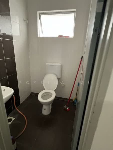Shop / Office for Rent in Taiping (Perak) - Royston Lau - Bathroom - PropertyGuru.com.my