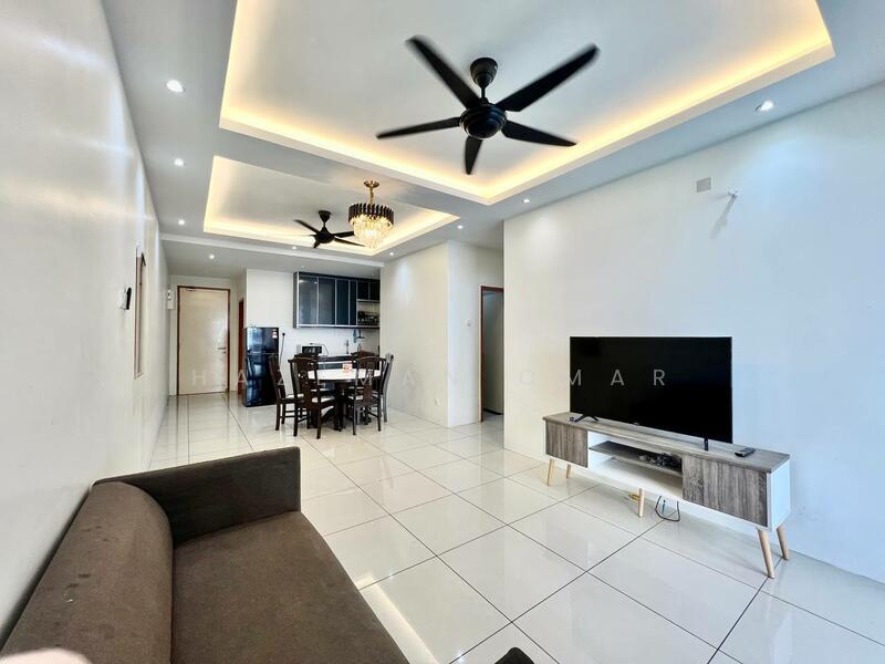 Condominium for Sale at Platinum Splendor Residence - Hazeman Omar - Living Room - PropertyGuru.com.my