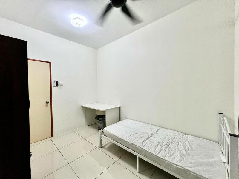 Condominium for Sale at Platinum Splendor Residence - Hazeman Omar - Bedroom - PropertyGuru.com.my