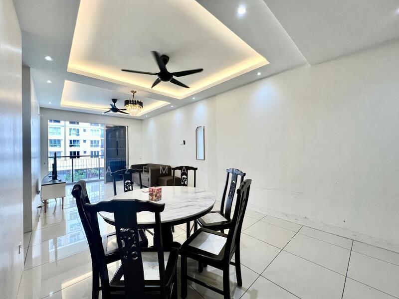 Condominium for Sale at Platinum Splendor Residence - Hazeman Omar - Living Room - PropertyGuru.com.my