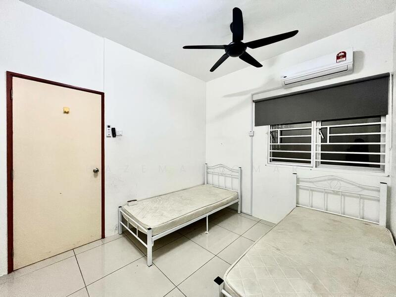 Condominium for Sale at Platinum Splendor Residence - Hazeman Omar - Bedroom - PropertyGuru.com.my