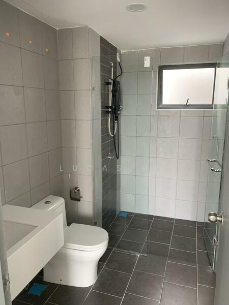 E'Island Lake Haven @ Puchong untuk Untuk Disewa - RM 1,400 /bulan, Mac 2026 - Bathroom - PropertyGuru.com.my
