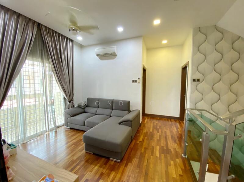 Rumah Berkembar untuk Dijual di Bandar Baru Selayang (Selayang) - Edmond Loke - Living Room - PropertyGuru.com.my