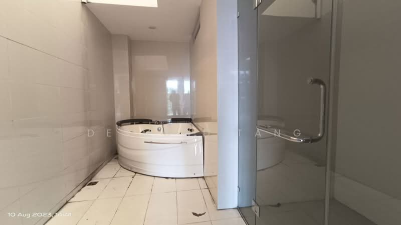 4-storey Terraced House for Sale in Selayang (Selangor) - Desmond Tang - Bathroom - PropertyGuru.com.my
