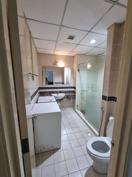 Pangsapuri untuk Dijual di Seri Bukit Ceylon - Thong Wan See - Bathroom - PropertyGuru.com.my