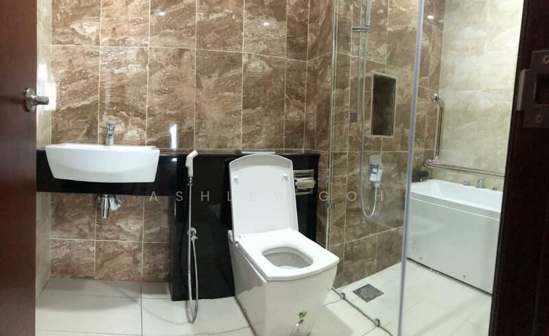 Service Residence for Rent at Paragon Suites @ CIQ - Ashley Goh - Bathroom - PropertyGuru.com.my