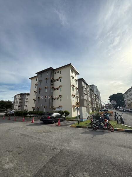 Pangsapuri untuk Dijual di Subang Perdana Goodyear Court 5 - Bee Kim - Exterior - PropertyGuru.com.my