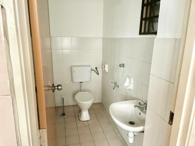 2-storey Terraced House for Sale in Taman Tasik Puchong (Puchong) - Asyraf Aman - Bathroom - PropertyGuru.com.my