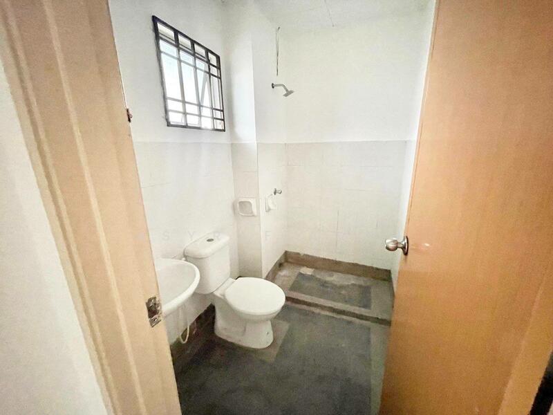 2-storey Terraced House for Sale in Taman Tasik Puchong (Puchong) - Asyraf Aman - Bathroom - PropertyGuru.com.my