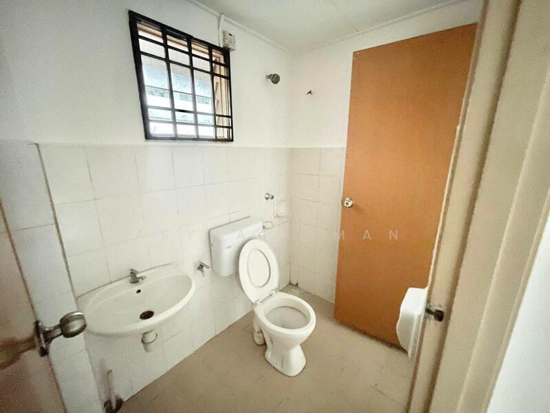 2-storey Terraced House for Sale in Taman Tasik Puchong (Puchong) - Asyraf Aman - Bathroom - PropertyGuru.com.my
