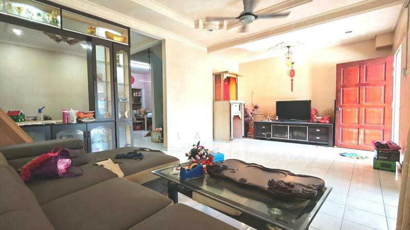 2-storey Terraced House for Sale in Ipoh (Perak) - Stella Teoh - Living Room - PropertyGuru.com.my