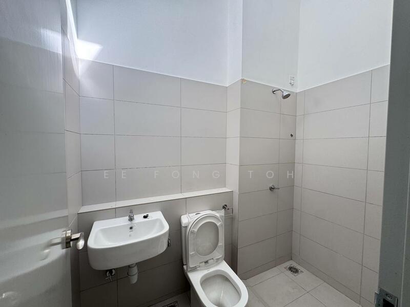 2-storey Terraced House for Sale in Austin Crest (Johor Bahru) - Ee Fong Toh - Bathroom - PropertyGuru.com.my