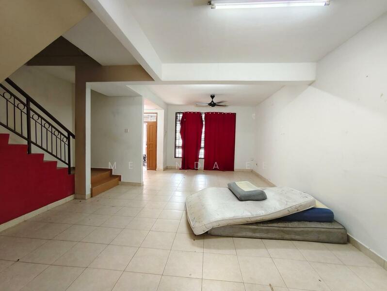 2-storey Terraced House for Sale in Taman Skudai Indah (Skudai) - Melinda Ee - Living Room - PropertyGuru.com.my