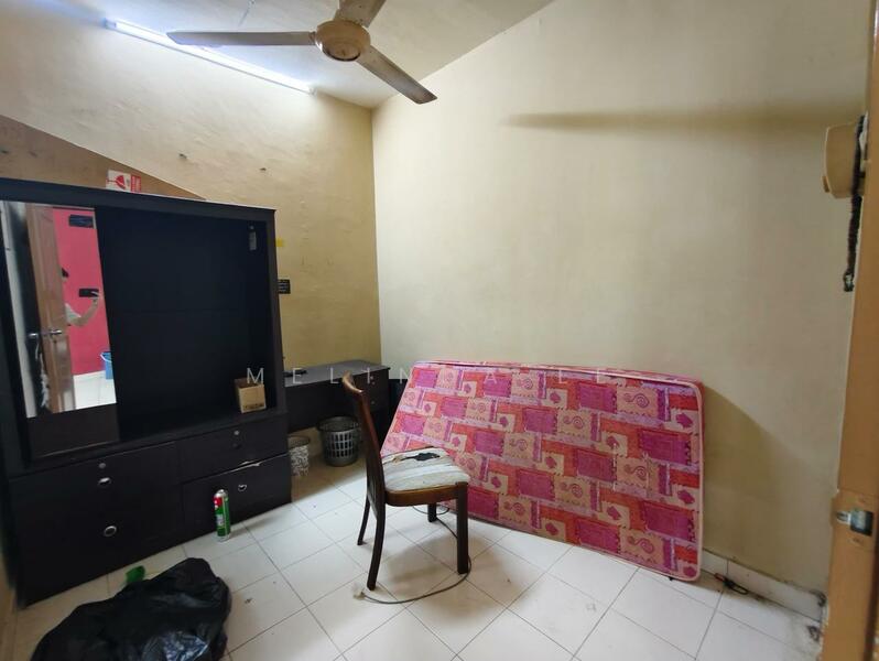 2-storey Terraced House for Sale in Taman Skudai Indah (Skudai) - Melinda Ee - Bedroom - PropertyGuru.com.my