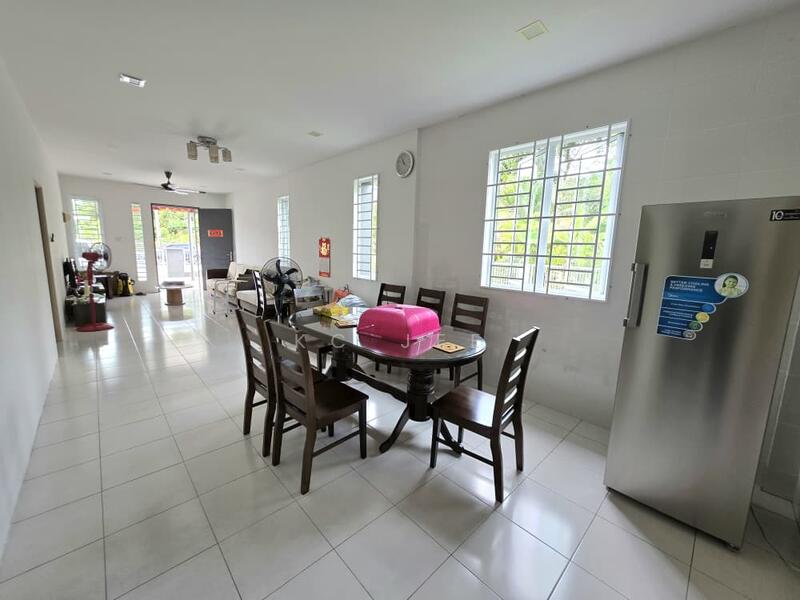 7th mile matang road single Storey corner untuk Untuk Dijual - RM 498,000, Mac 2026 - Living Room - PropertyGuru.com.my